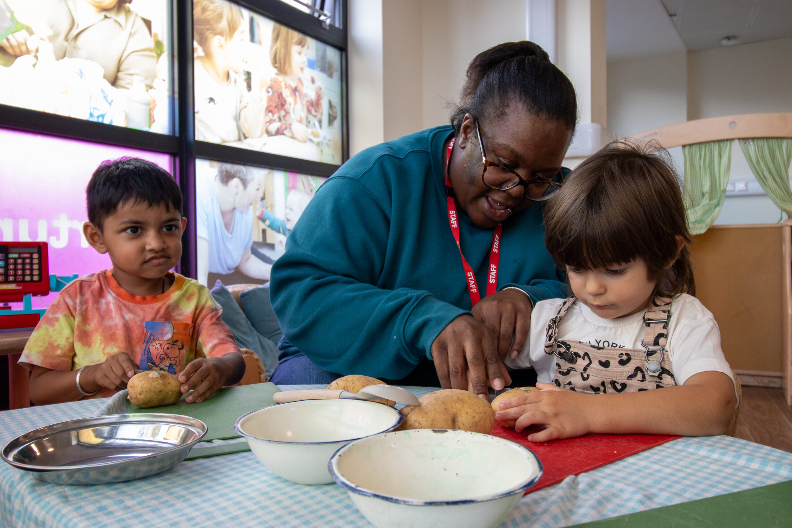 Play with food at LEYF Thames Reach
